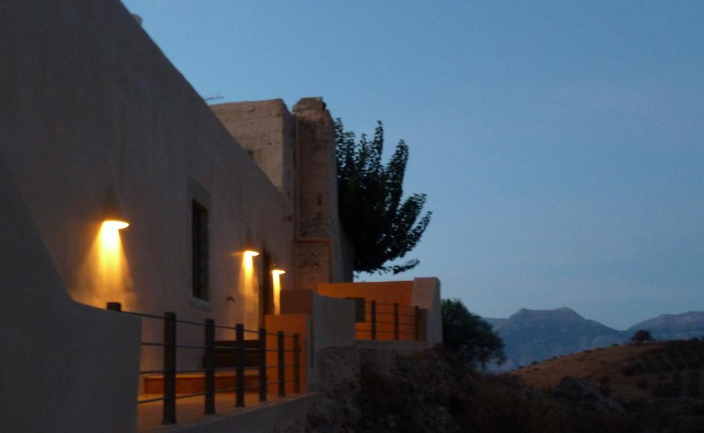 Agapi Holiday House Sivas Ngoại thất bức ảnh