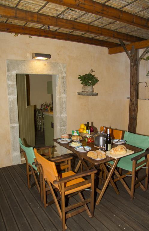 Agapi Holiday House Sivas Ngoại thất bức ảnh